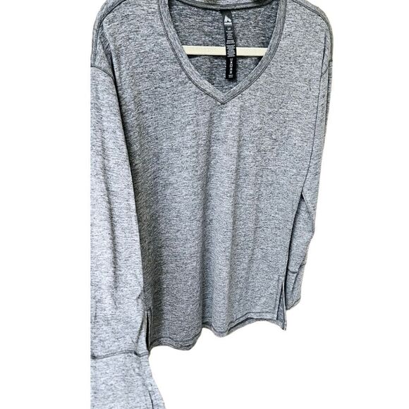 RBX LIVE LIFE ACTIVE Women's NewβLongSleeve V-Neck Gray Workout Top. - Picture 3 of 12
